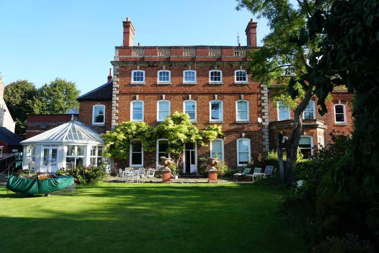West Wing D'Isney Place. لينكولن المظهر الخارجي الصورة