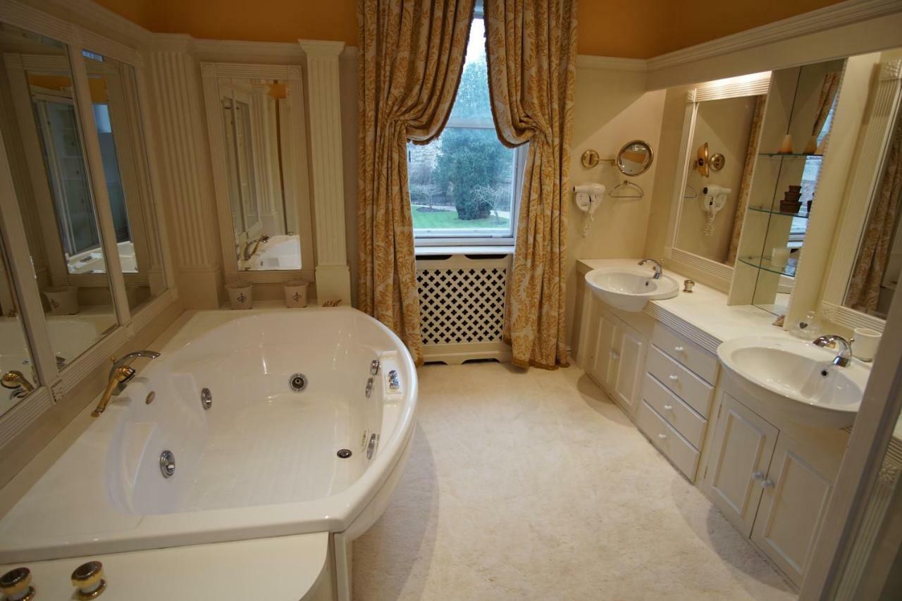 West Wing D'Isney Place. لينكولن المظهر الخارجي الصورة